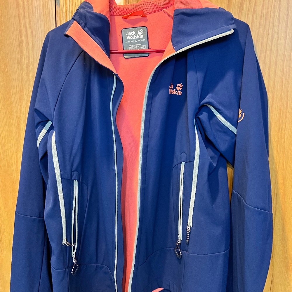 Jack Wolfskin Woman’s Coat Size Large